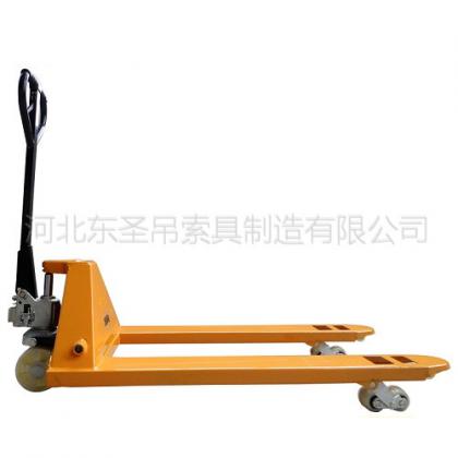 手動叉車兩個細節特點